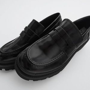 Zara | Treaded Sole Loafers Size 8 Black